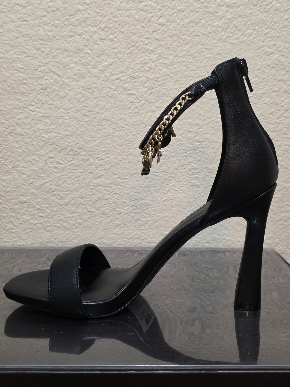Karl Lagerfeld Paris Gold Tone Chain Ankle Strap Sandals Sz 8.5